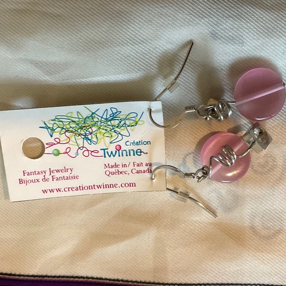 Two pair of earrings, one silver color and pink handmade by artisans 💗. New! - Picture 2 of 9